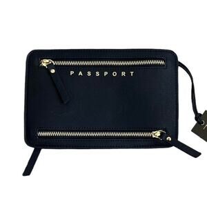 New Hudson + Bleeker Black Zippered Travel Wallet